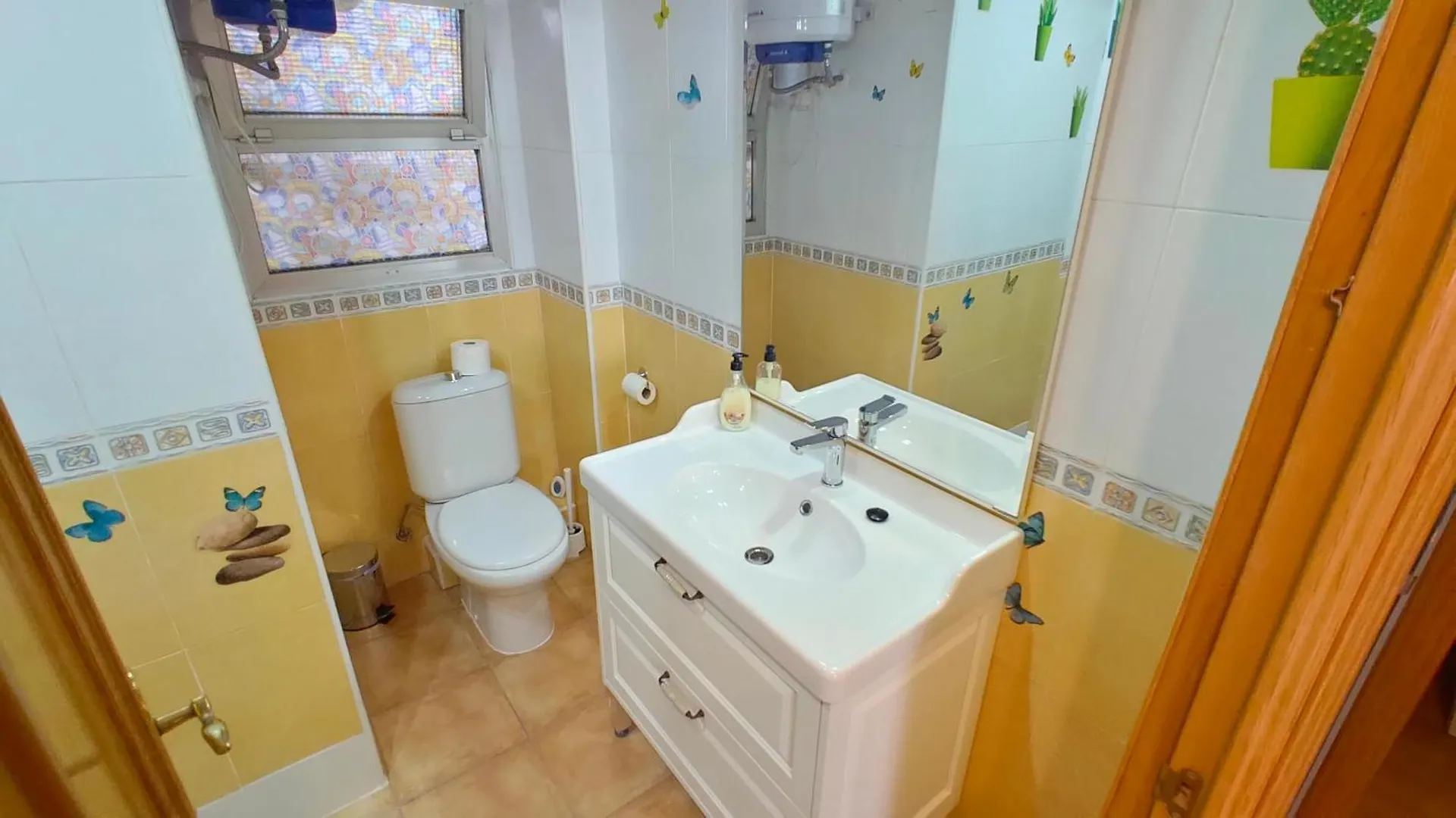 Apartment Piso 3 Dormitorios Centro De Torremolinos 11349
